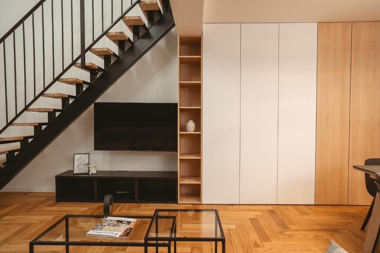 26Bricks Luxury Suites Oradea Ngoại thất bức ảnh
