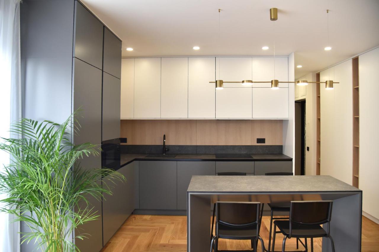 26Bricks Luxury Suites Oradea Ngoại thất bức ảnh