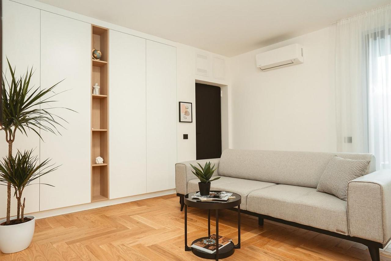 26Bricks Luxury Suites Oradea Ngoại thất bức ảnh