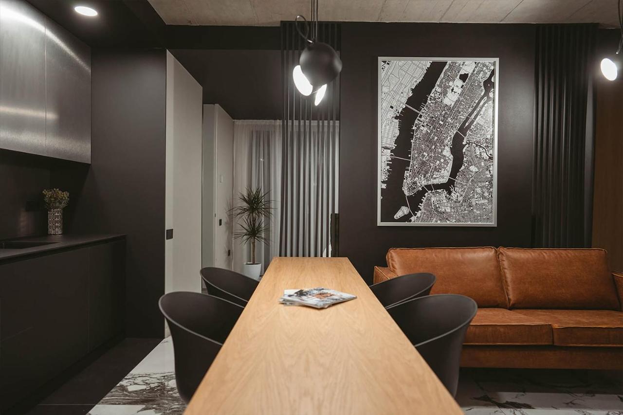 26Bricks Luxury Suites Oradea Ngoại thất bức ảnh